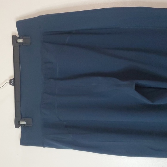 Athleta Run With It Pants Size Large Zip Pockets Lightweight Cool Breasy - Picture 7 of 13